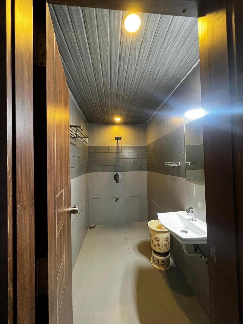 Hotel Savera Inn Morbi Exterior foto